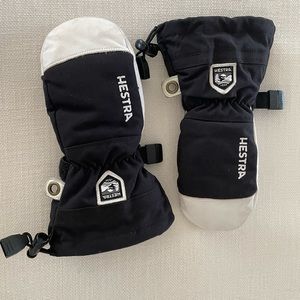 Hestra Army Leather Heli Ski Jr. Mitt. Size 4.